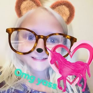 Meet your Posher, Hayley